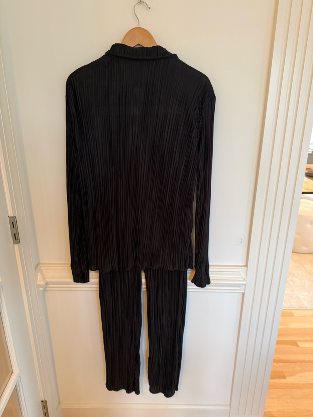 Black Plissé Button-Down Top & Wide Leg Pants Set Amazon medium - Picture 3 of 4